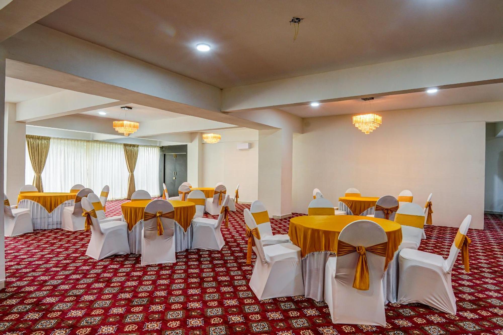 The Emerald Inn Bangalore Exterior photo